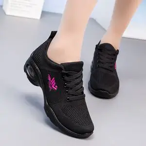 2021新款四季广场舞跳舞鞋女中跟软底舞蹈鞋春秋透气网面休闲鞋女