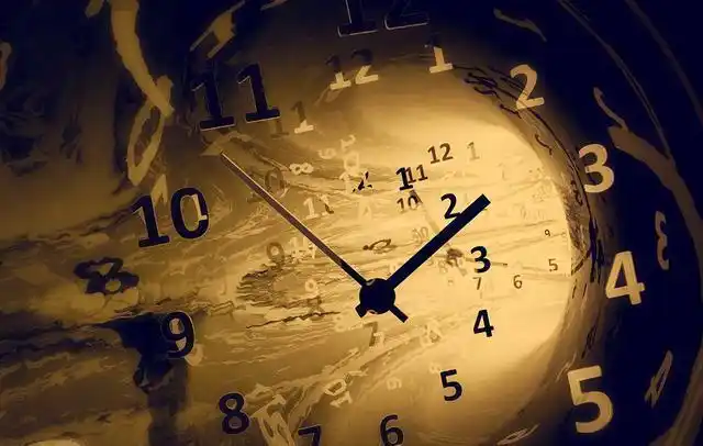 男子自称来自2030年面对质疑拿出了证据难道真的存在时光机