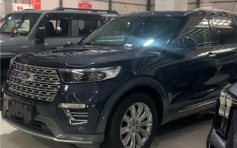 福特 探险者 2020款 ecoboost 285 四驱钛金版 7座