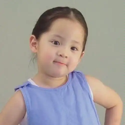 我这个靠小欧阳娜娜过活的人ω听说用娜比小时候的照片当头像会脱单