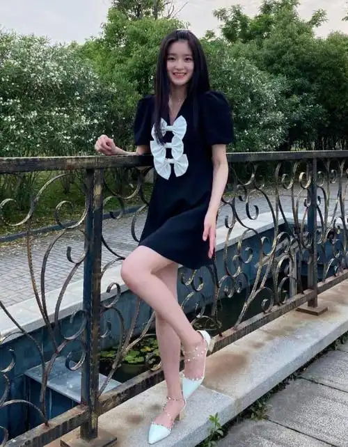 高颜值找不到区别,精湛演技不输杨紫|柴蔚|林青霞|杨紫_新浪新闻