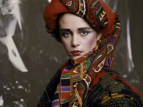 苏联女性的靓丽妆发