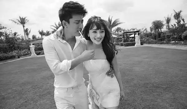 李小璐李晨为什么分手原因分析 揭李小璐为何嫁给贾乃亮