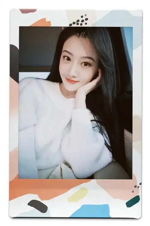 女星景甜胶片质感自拍超甜美!雪肤玉貌太靓丽撩人