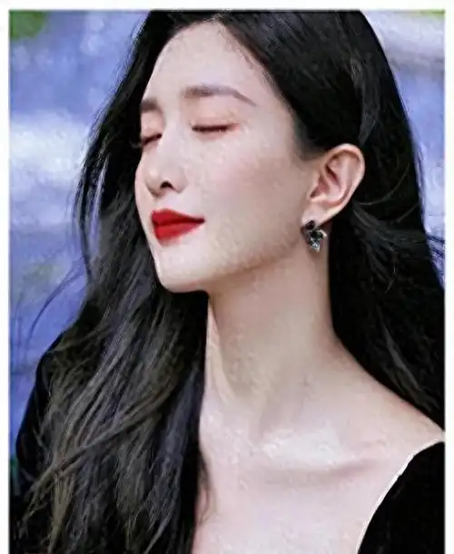 江疏影的yh视频还在发酵,发否认网友也不信:真的好像啊!