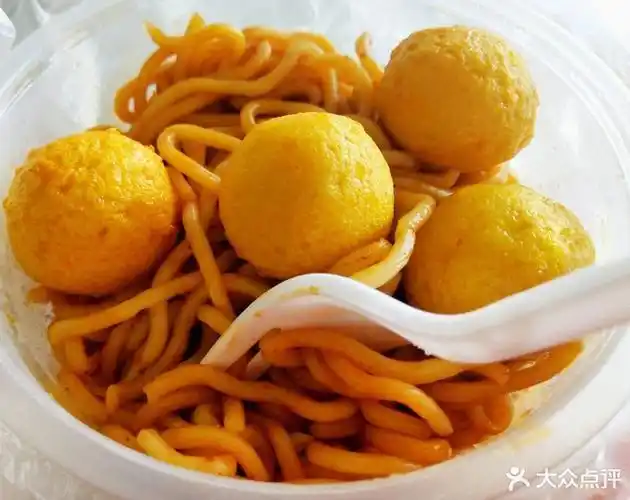 鱼丸车仔面图片