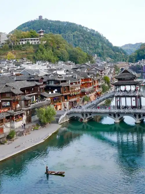 逛湘西凤凰古城