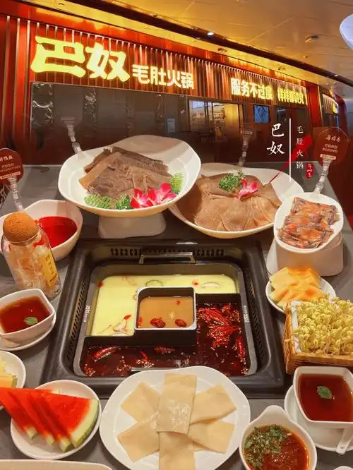 深圳美食火爆全国的巴奴毛肚火锅yyds