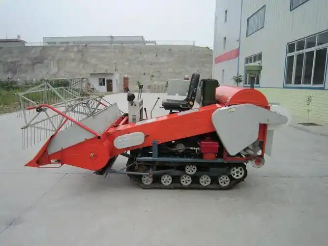 履带行走平稳 适应地区广阔 小型收割机厂家_农业/农机栏目_机电之家