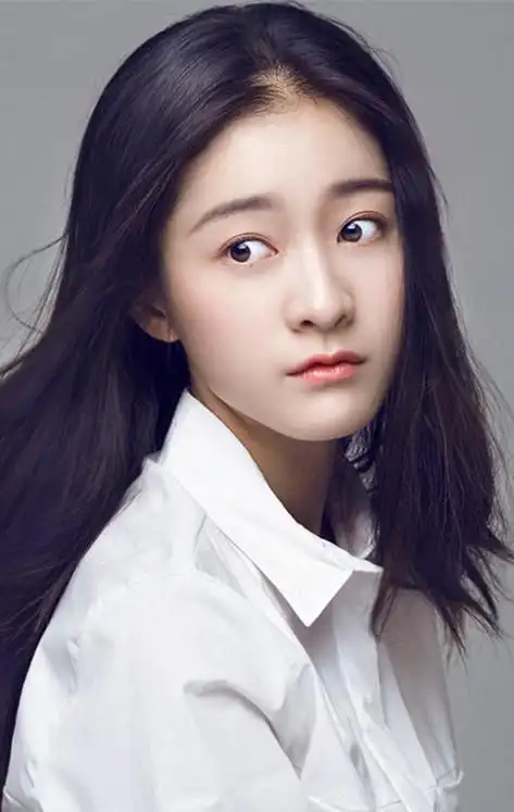 【简聊一下张雪迎/关晓彤/赵嘉敏】 ①@张雪迎sophie 小时候演戏是