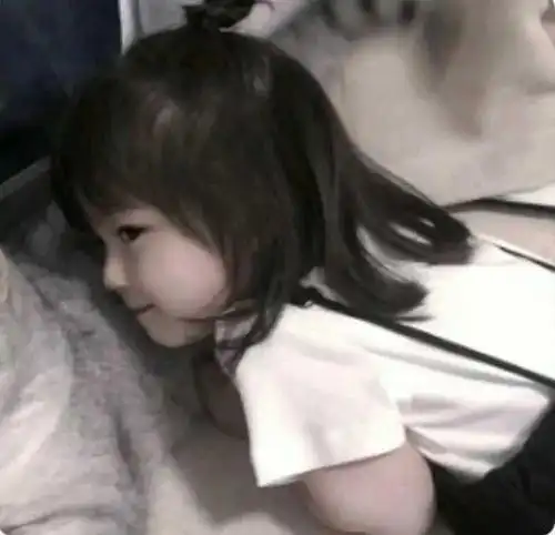 情侣头像真人可爱不明显