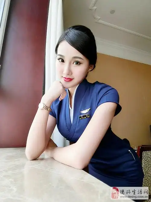 【美女秀场】毕晨 21岁 巨蟹座 空中乘务员