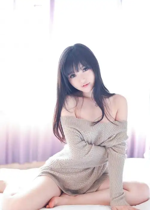 迷人嫩模米妮mini童颜巨乳性感翘臀诱惑写真图片