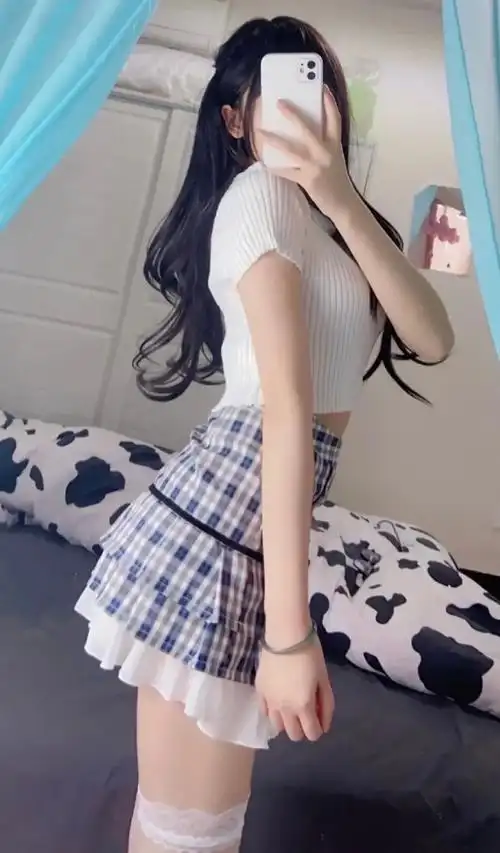 美腿美女私房自拍手机渣男壁纸图片