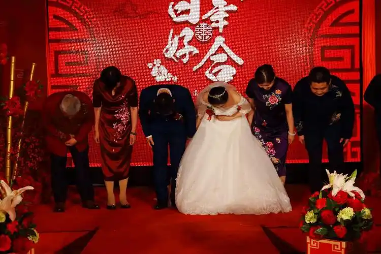 咱们结婚吧—郭帅然张晓通新婚答谢酒会纪实