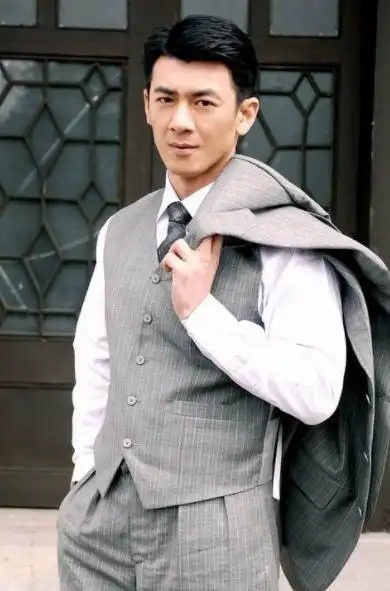 任天野善待大11岁继母,用一生寻找亲生母亲和妹妹,他经历了什么?