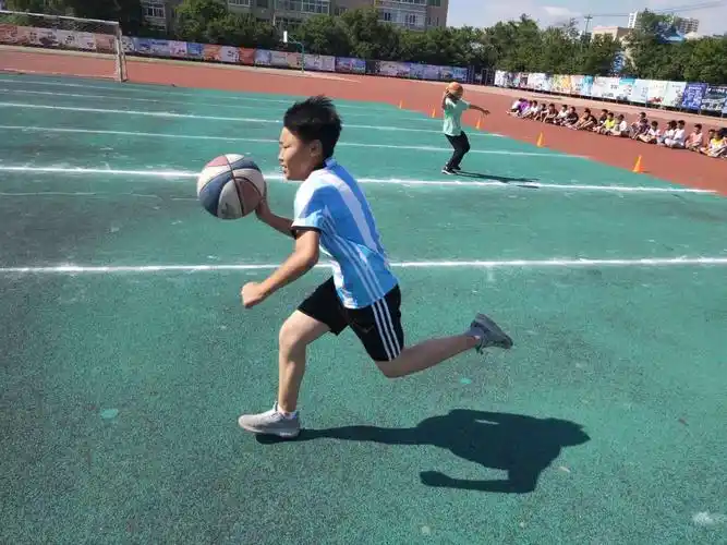 昌图县实验小学篮球运球接力赛!