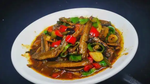 大厨分享:家常泥鳅,为啥家里做泥鳅腥味很重?关键是这2点错了