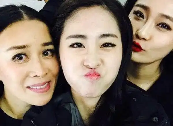 张碧晨长得像刘亦菲吗 张碧晨生日隔空向刘亦菲表白