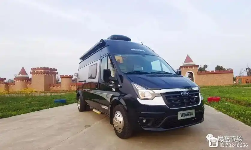 福特新世代全顺b型房车后驱双胎自动挡商旅两用438万