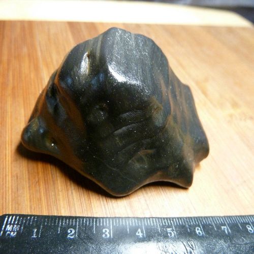 6828号 新疆哈密地表黑硅化木天然奇石