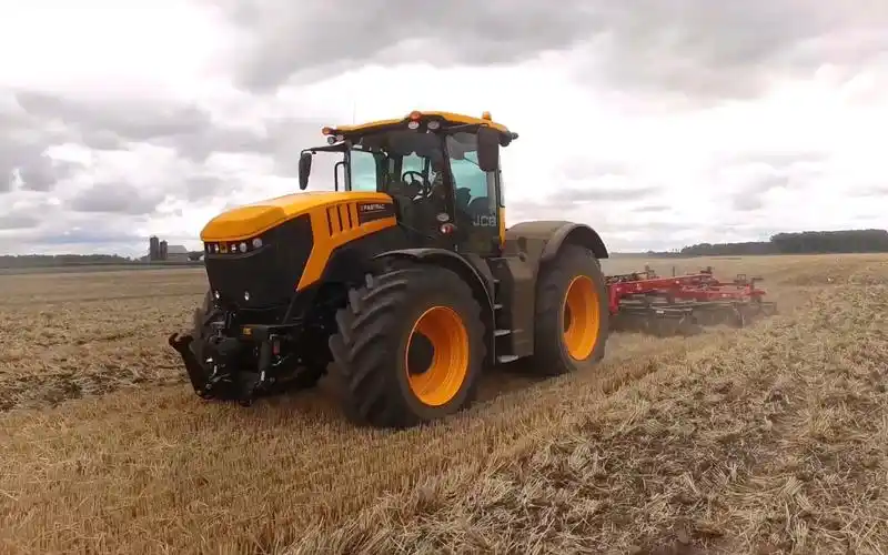 杰西博(jcb)fastrac 8000系列拖拉机官方宣传片