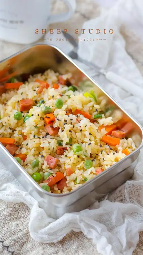 便当盒里的炒米饭|摄影|静物|羊咩咩摄影工作室 - 原创作品 - 站酷