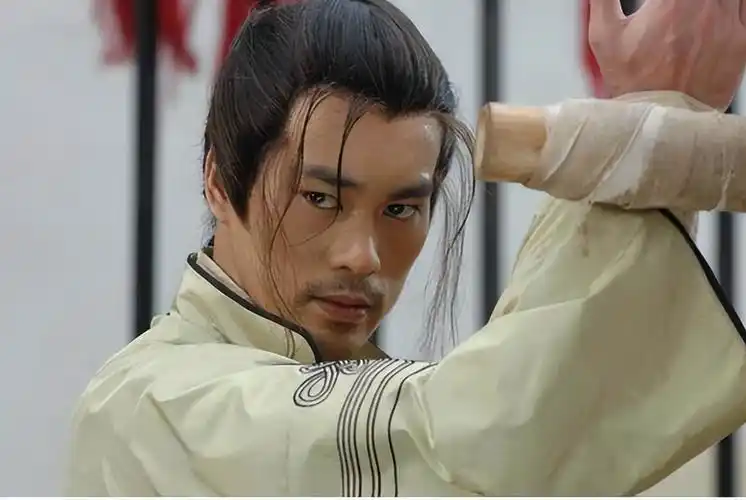 陈国坤会功夫吗什么水平(陈国坤的偶像是李小龙吗)-心语百科