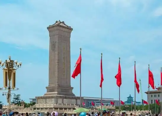 从青岛到北京,人民英雄纪念碑为何从300吨,一路"瘦"到60吨?