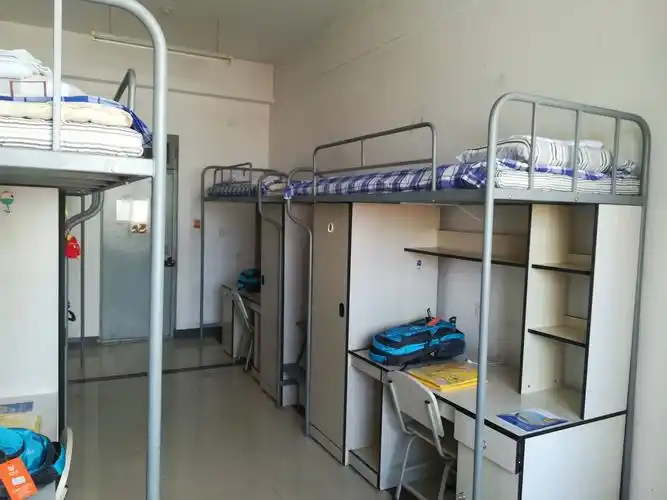 深圳龙华富士康招聘小时工信息龙华富士康官网不招人了为什么中介还说