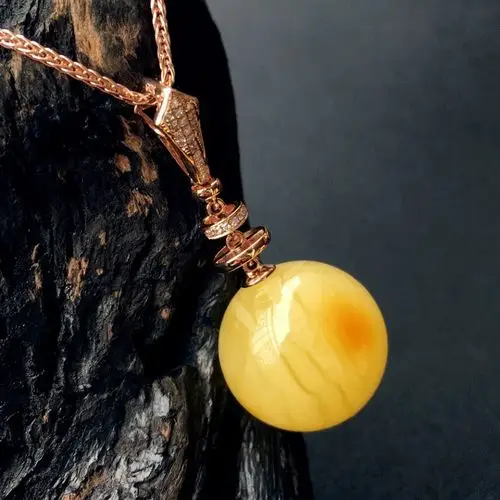 18k金镶天然蜜蜡圆珠吊坠