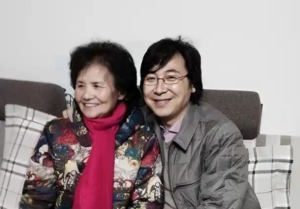 一次,廖昌永问妻子:我接老娘回家住,行吗?妻子的回答让人惊讶