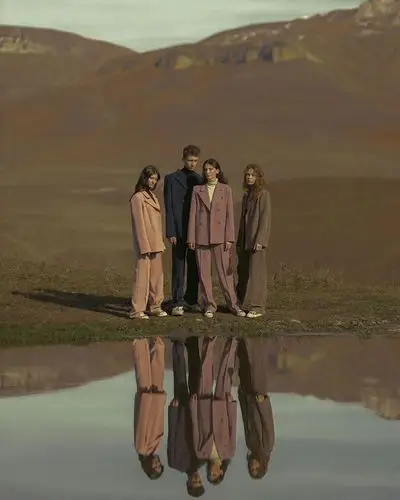 这几位ins摄影师将情绪人像玩到了极致