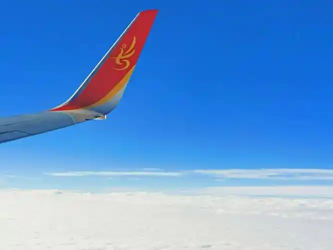 蓝天下的机翼,原创拍摄