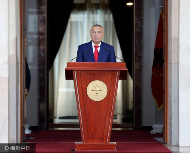 阿尔巴尼亚新当选总统梅塔宣誓就职