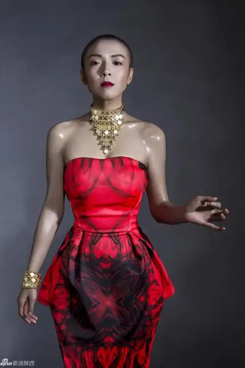 王韵壹暖唱新单曲台北有条圣诞巷