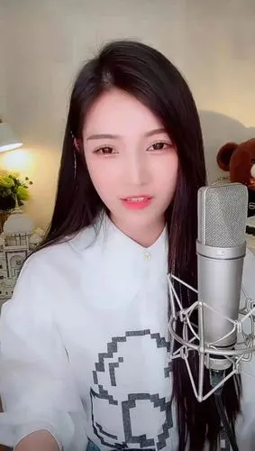 抖音银郎是抖音中的虚拟货币.粉丝给主播打赏.