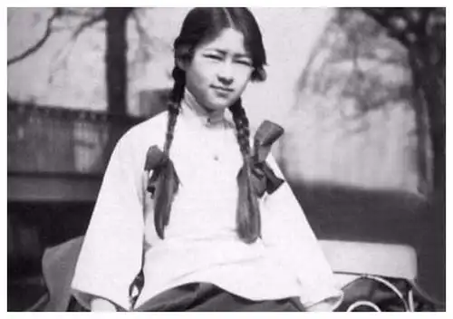 最后一张美得令人心动】林徽因小时候的照片,从小就长的非常可爱.