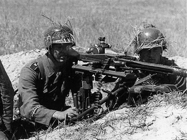 通用机枪之母—德系mg系列_军事频道_东方头条
