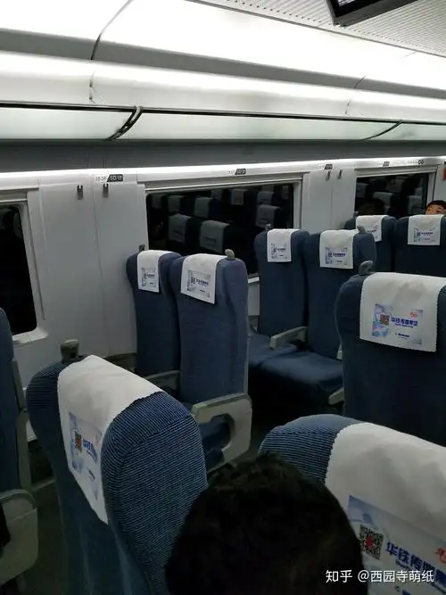 (不点名批评crh380b)本文讨论的面壁均为座位两侧没有窗户的情况一