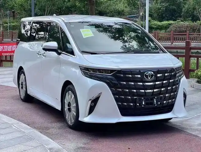 2022新款丰田埃尔法25双擎特价优惠