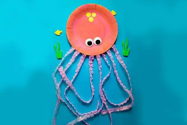 小班简单动物手工气泡膜废物利用制作章鱼步骤图解