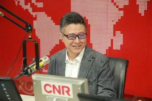 中央广播电视总台央视主持人 张腾岳