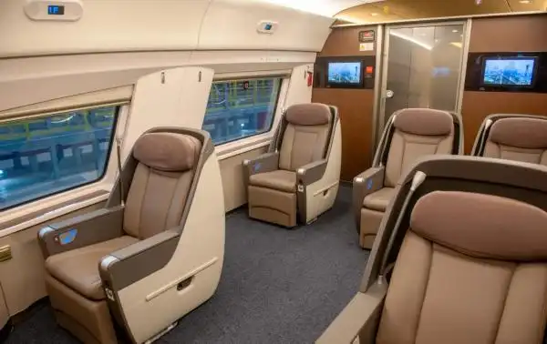 和谐号动车组飞驰刷屏朋友圈淮安高铁12月建成通车高铁动车有啥区别你