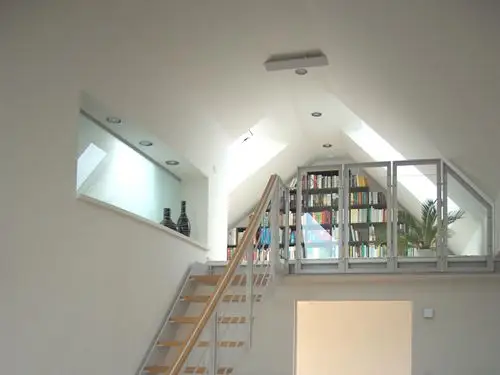 10个绝妙的斜顶阁楼改造点子,顶楼尖顶改造阁楼图片大全-装修设计