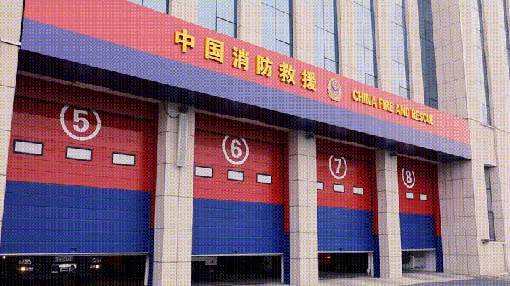 消防员的24小时无畏前行守护春城