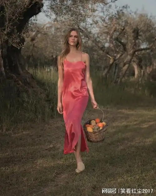 荷兰模特lieke van der hoorn,一位具有东,西方之美的漂亮美女