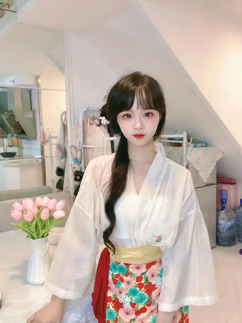 能让我死心塌地的 从来不是长的帅 是尊重 是理解&