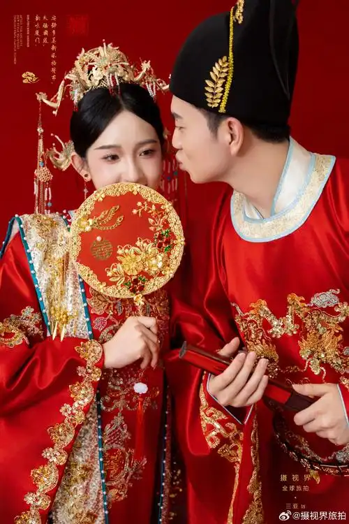 甜宠俏皮的室内汉服婚纱照95中式顶级浪漫  金玉良缘,举案齐眉  一