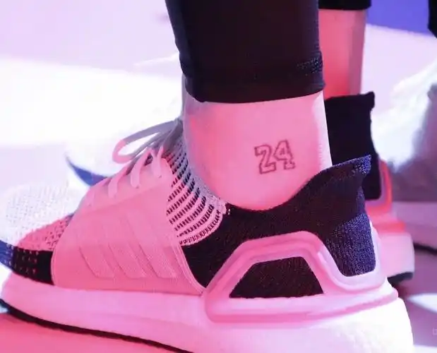 来品品各位男爱豆的名品脚踝吧